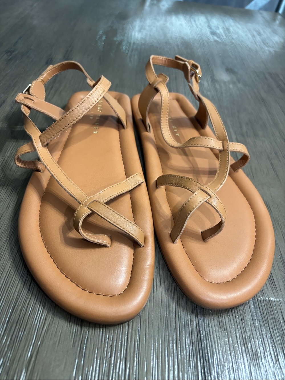 NEW Marc Fisher LTD Gentry Strappy Leather Flat Sandals Tan Size 10 -No Box